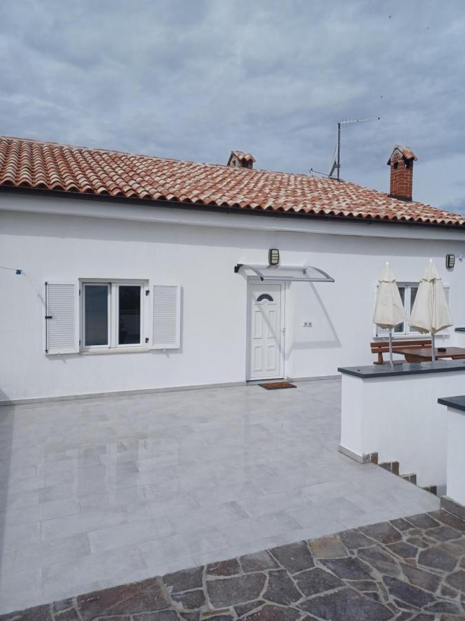 Caveromane Apartment Pula Exterior photo